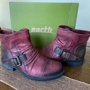 Earth Burgundy/Wine/Red Boots are all the rage!